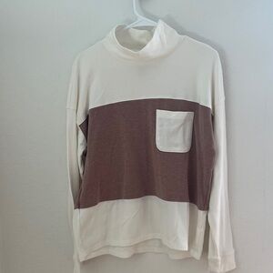 Croft & Barrow Cream Long Sleeve Top
